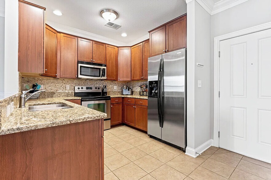 Kitchen - 515 W 1st Ave