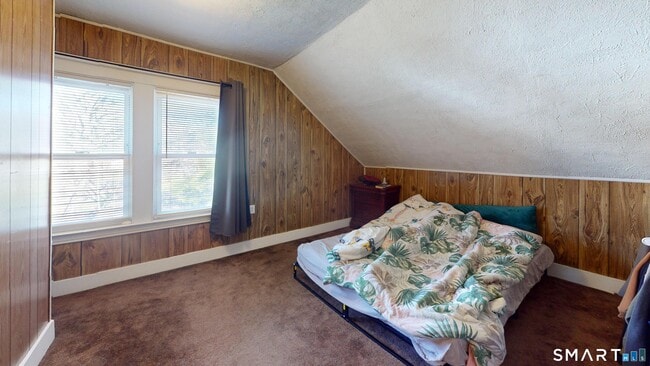 Building Photo - 17 Landin St