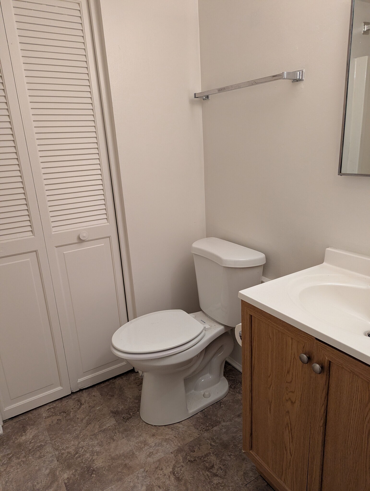 Building Photo - 8045 Pippin Rd