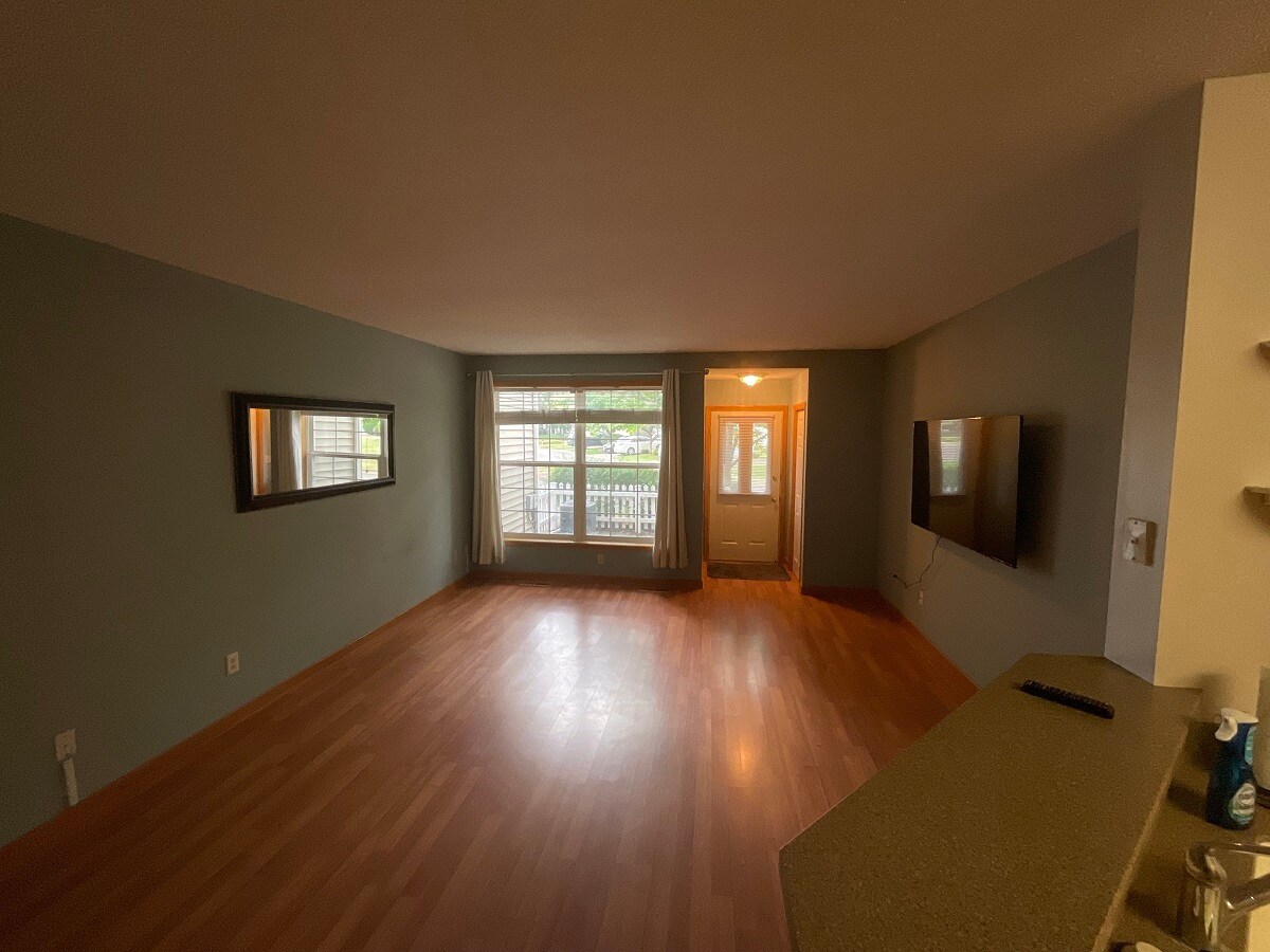 Building Photo - 1891 Bluestem Ln