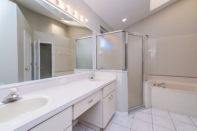 Building Photo - 1541 Scotch Pine Dr