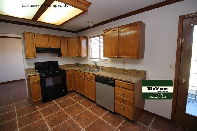 Building Photo - Coming Soon! Lovely Briargate Home! Pet Fr...