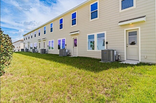Building Photo - 1573 Plank Pl