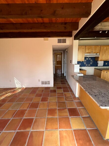 Building Photo - 397 Alejandro St