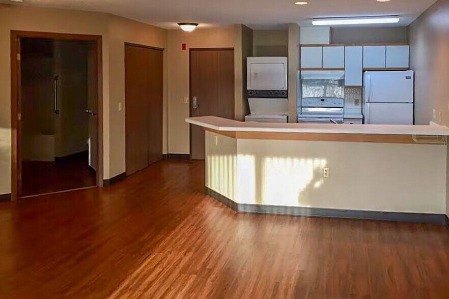 Building Photo - RIVERS EDGE RESIDENCES