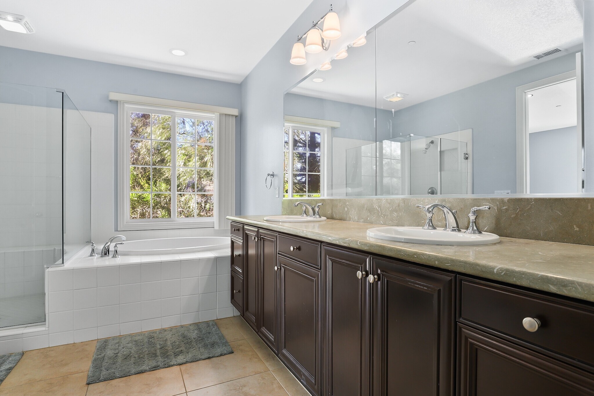 Building Photo - 11507 Verona Dr