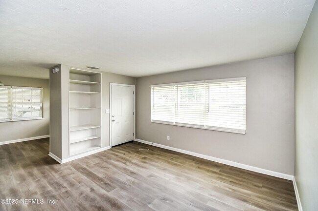 Building Photo - 4431 Telka Lynn Dr