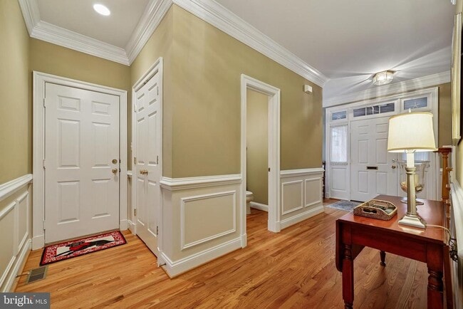 Building Photo - 8807 Ridge Rd