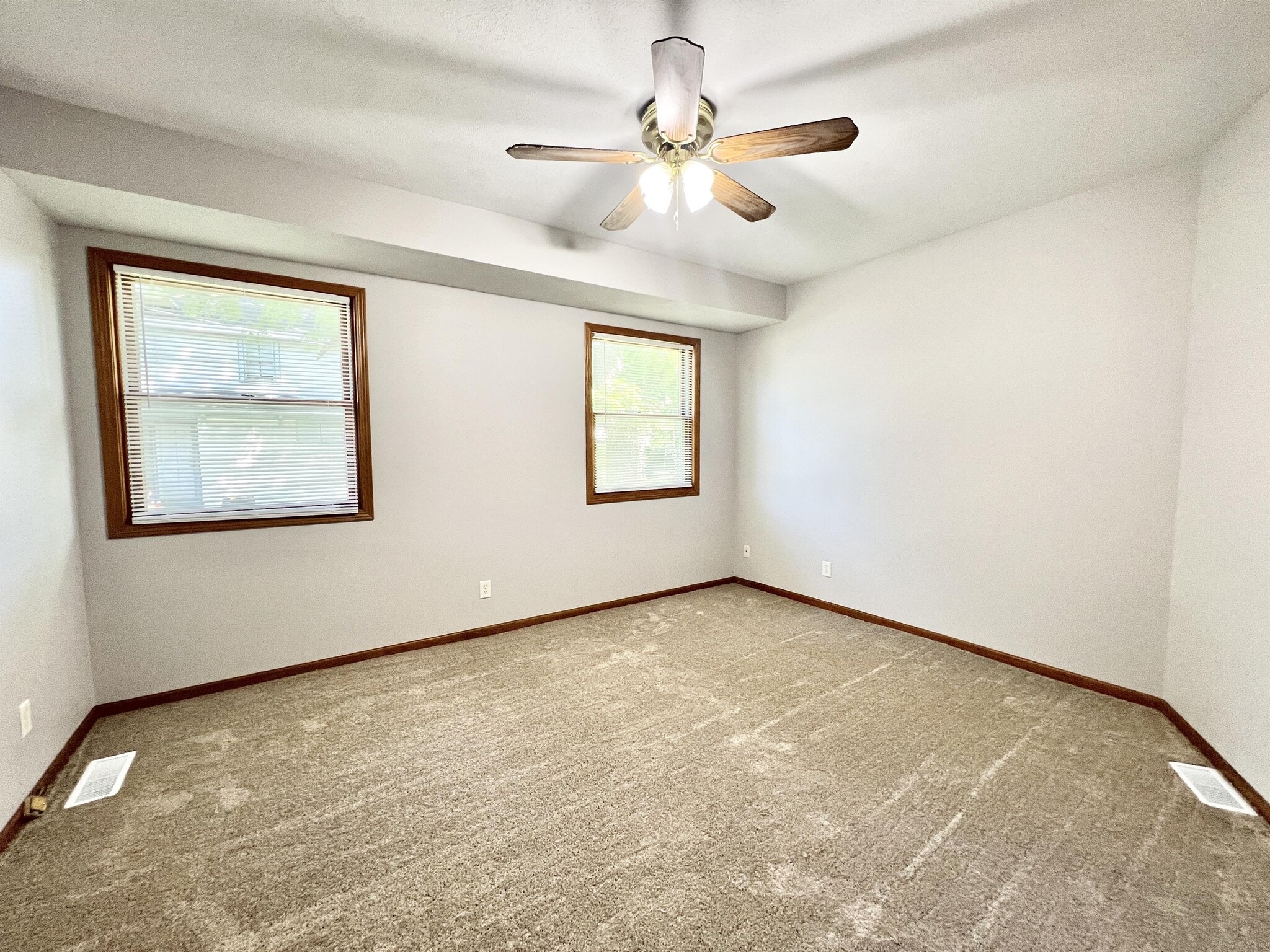 Building Photo - 167 S Jackson St