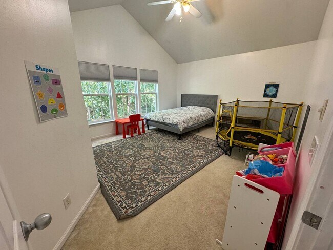 Building Photo - 2414 Oberwood Dr