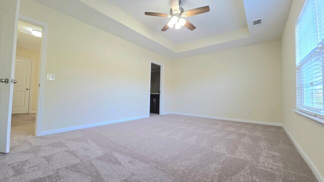 Building Photo - 3 Bedroom, 2.5 bath townhome in Creekside of Richmond Hill