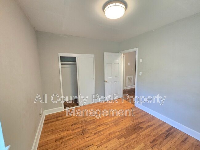 Building Photo - 111 Hollyberry Ln
