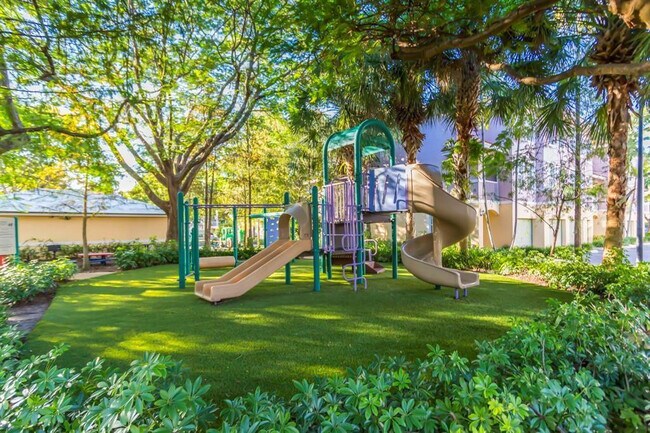 Building Photo - 6926 W Sample Rd