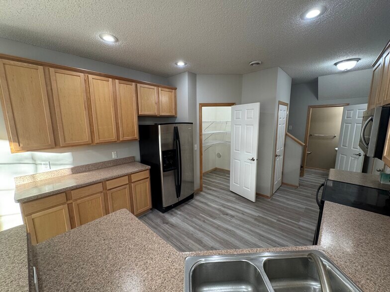 Building Photo - 3443 Cherry Ln