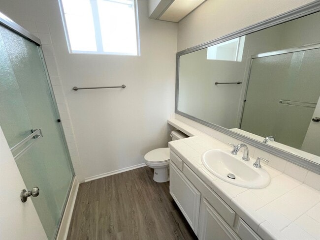 Building Photo - Desirable Cape Weston Condo