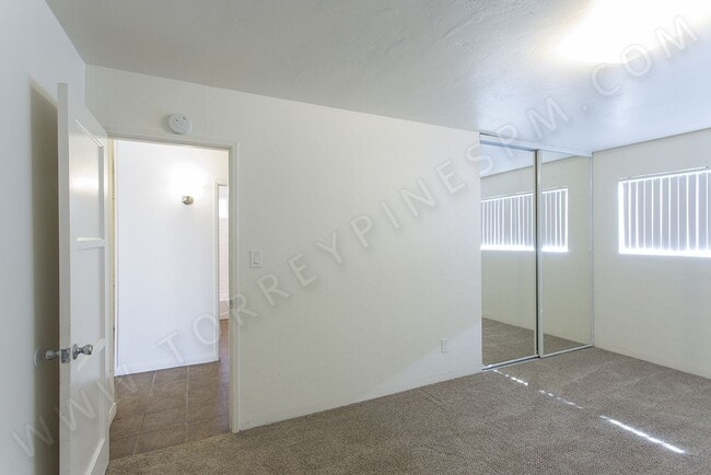 Building Photo - 1 MONTH FREE! 3 Br House with Garage, W/D ...