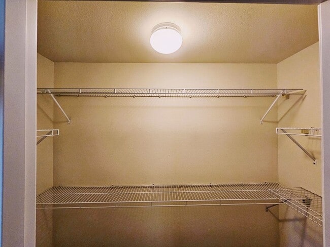 Building Photo - 3 Bed + Bonus Room 2.5 Bath Home Snohomish