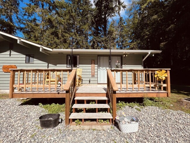 Building Photo - 26928 WA-525