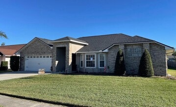 Building Photo - 2409 Sweetwater Blvd