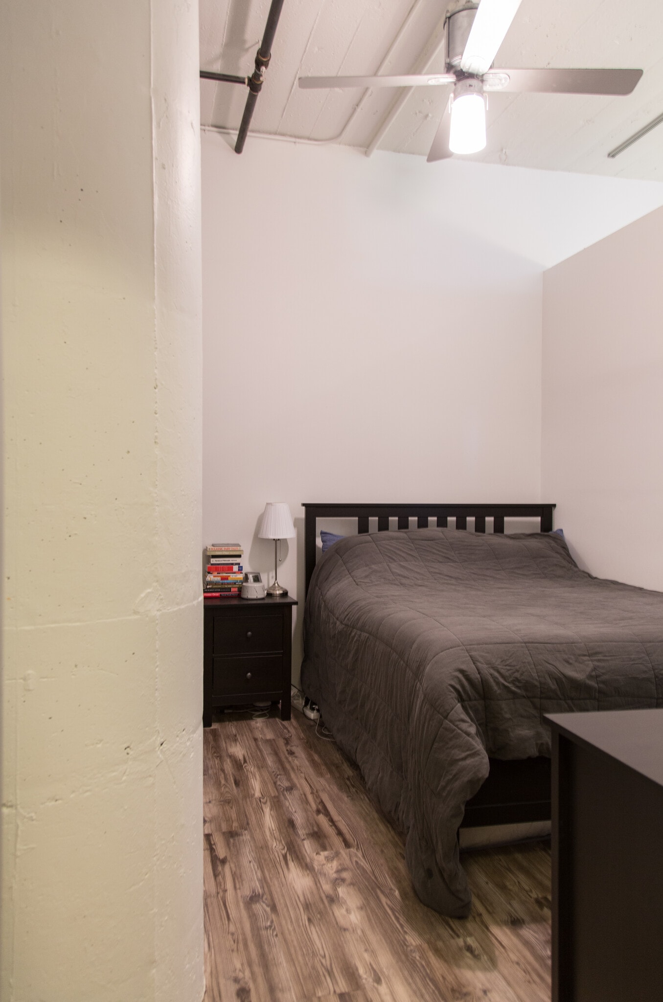 Building Photo - 420 S San Pedro St