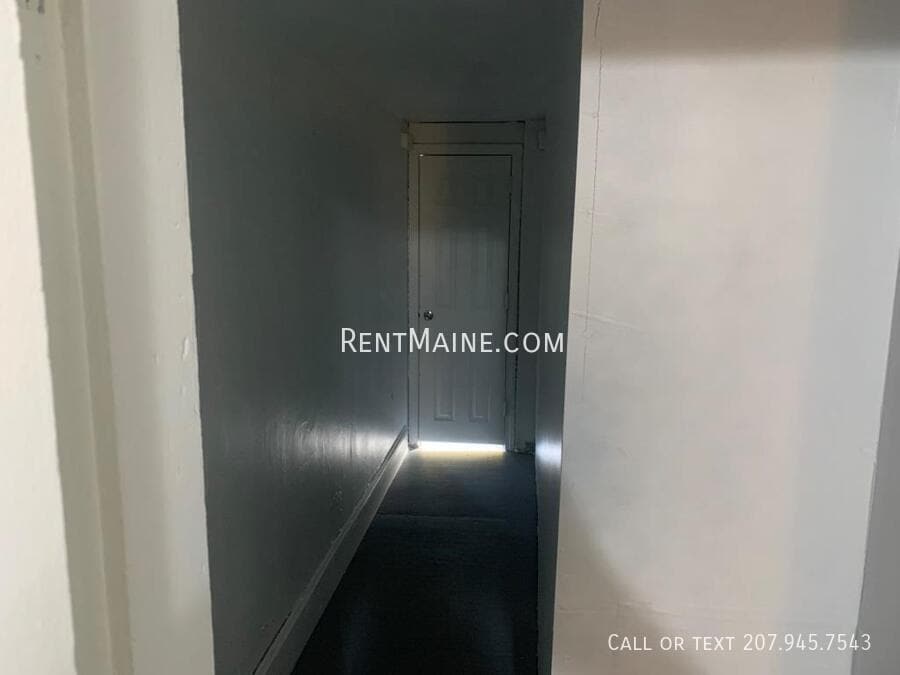 Building Photo - 97 Center St