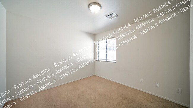 Building Photo - 3976 E Isaiah Dr