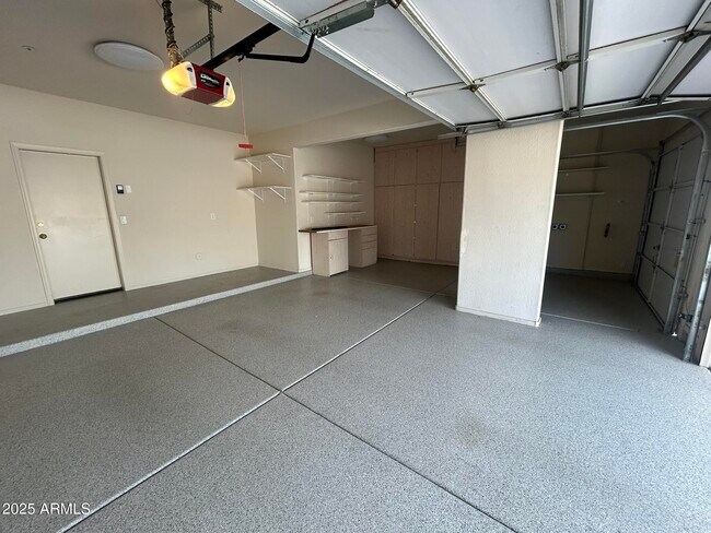 Building Photo - 7215 E Whistling Wind Way