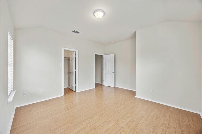 Building Photo - 2101 Rachel Ln