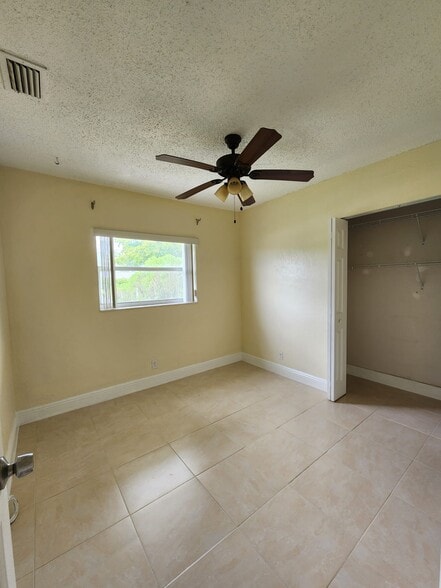 Building Photo - 340 NW 4th Ave