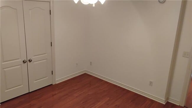 Building Photo - 3909 NE Kensington Ave