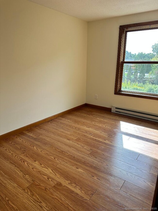 Building Photo - 152 Linwood Ave