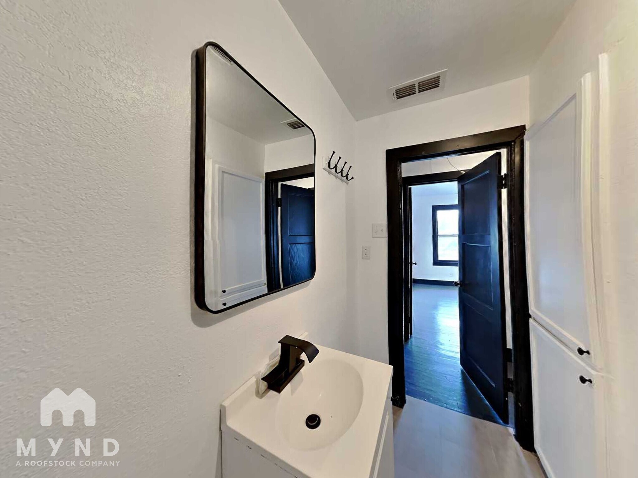 Building Photo - 428 Quentin Dr