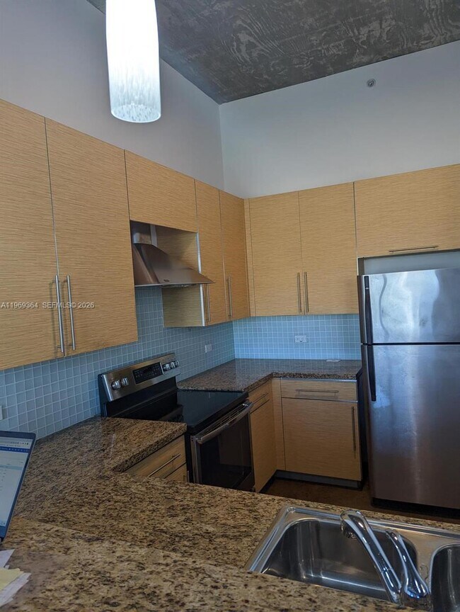 Building Photo - 1789 NE Miami Gardens Dr