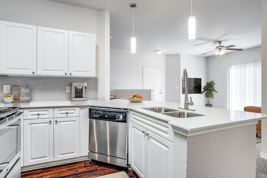 Interior Photo - Halston on Frankford