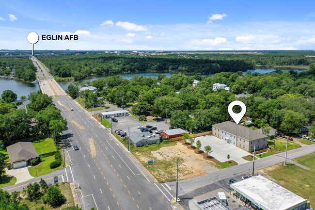 Building Photo - 305 Okaloosa Ave