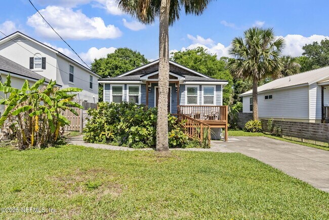 Building Photo - 206 Cabeza St