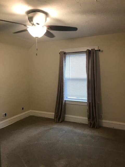 Building Photo - 3005 Colburn Ave