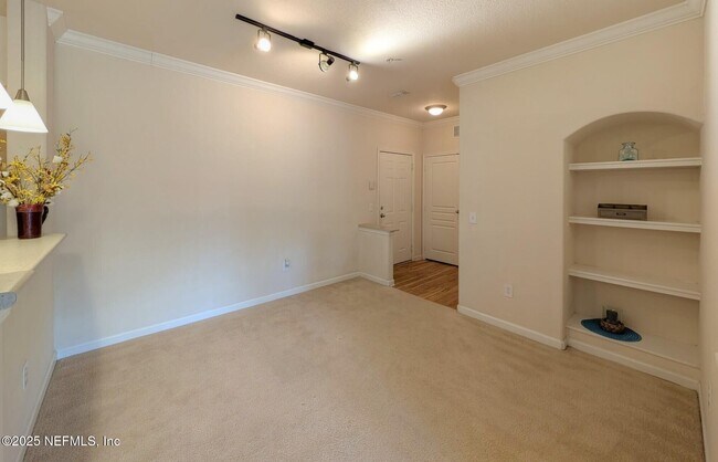 Building Photo - 1300 Riverplace Blvd