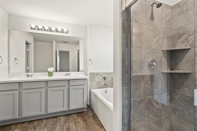 Building Photo - 3808 Ignacio Dr