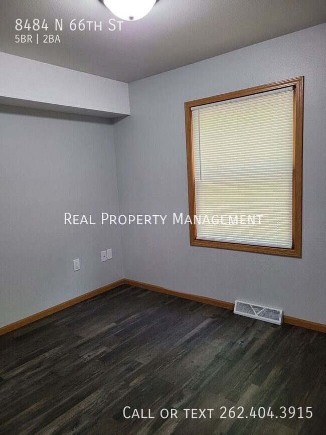Building Photo - 8484 N 66th St