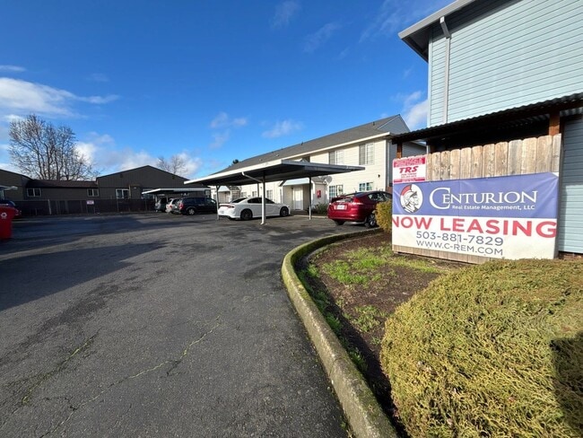 Building Photo - 1005 Boedies Dr