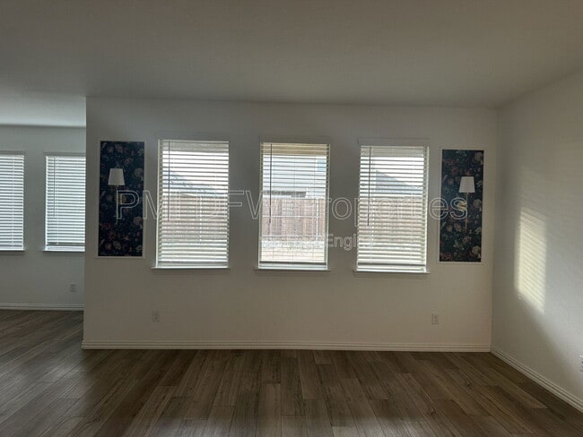 Building Photo - 1462 Everett Gdns Wy