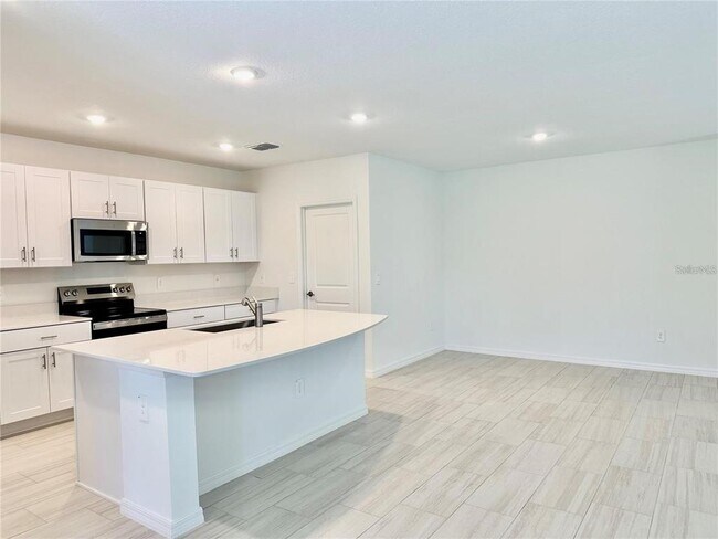 Building Photo - 17606 Happytrails St