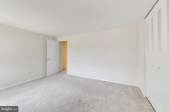 Building Photo - 1337 Crockett Ln