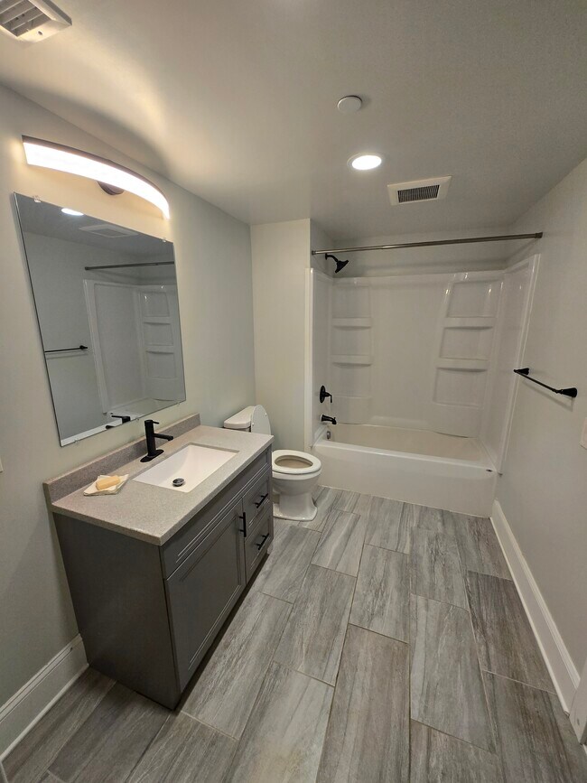 Building Photo - 232 E Michigan Ave