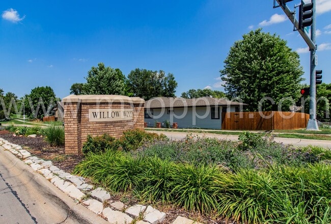 Building Photo - *$200 off rent for active military! Beauti...