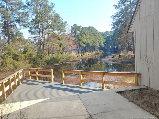 Building Photo - 122 Mallard Cove