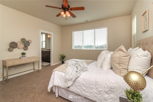 Building Photo - 6989 134th Ct SE