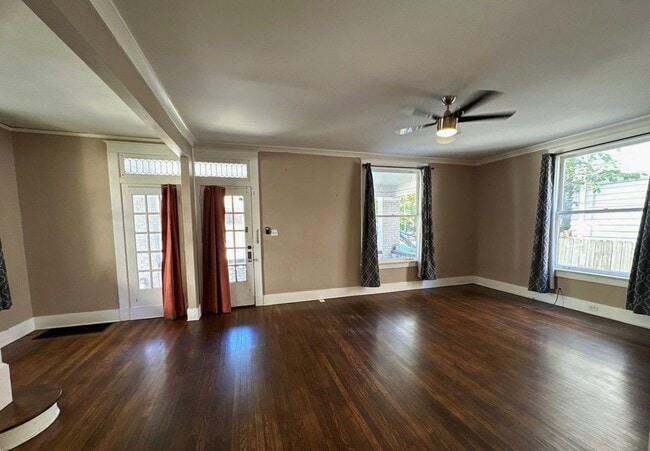 Building Photo - Gorgeous 4 Bedroom Home Now Available!!