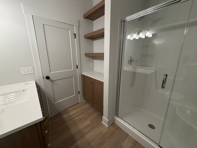 Building Photo - Newly built 3 bedroom spacious home!